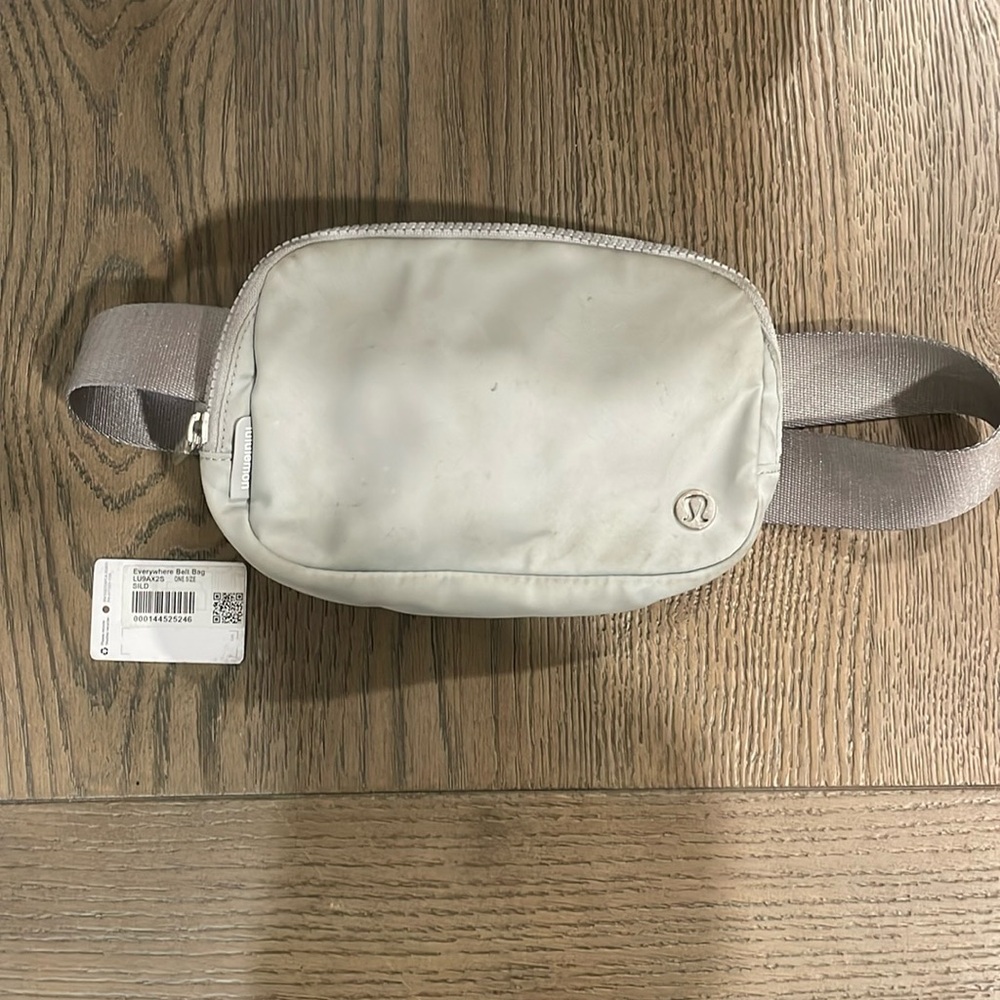 Lululemon Everywhere Belt Bag